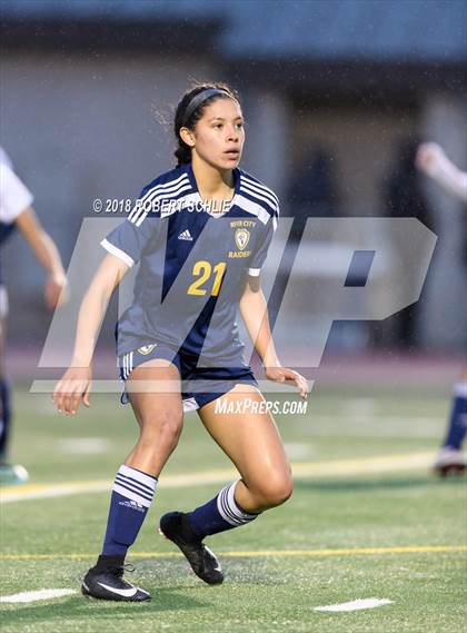 Thumbnail 3 in Roseville vs. River City (CIF SJS D2 Final) photogallery.