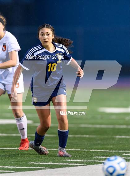 Thumbnail 2 in Roseville vs. River City (CIF SJS D2 Final) photogallery.