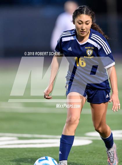 Thumbnail 3 in Roseville vs. River City (CIF SJS D2 Final) photogallery.