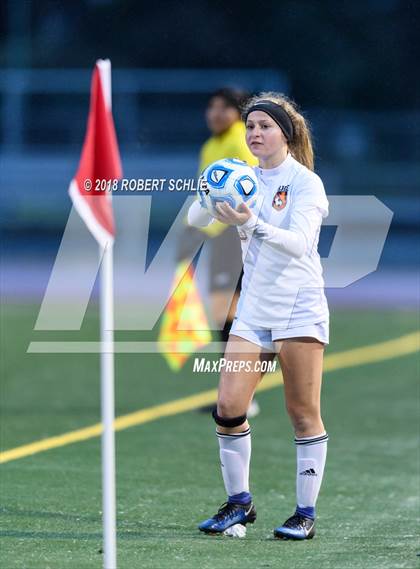 Thumbnail 3 in Roseville vs. River City (CIF SJS D2 Final) photogallery.