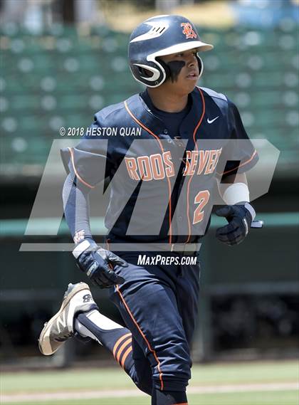 Thumbnail 1 in Santiago vs. Roosevelt (County Clash) photogallery.