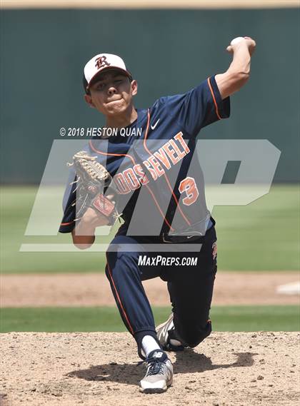 Thumbnail 2 in Santiago vs. Roosevelt (County Clash) photogallery.