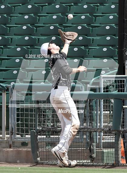 Thumbnail 2 in Santiago vs. Roosevelt (County Clash) photogallery.