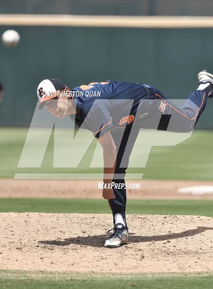Thumbnail 1 in Santiago vs. Roosevelt (County Clash) photogallery.