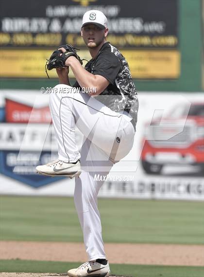 Thumbnail 1 in Santiago vs. Roosevelt (County Clash) photogallery.