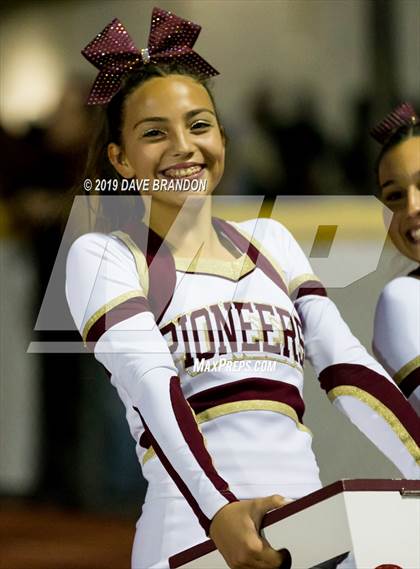 Thumbnail 2 in Royal @ Simi Valley photogallery.