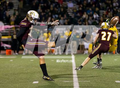 Thumbnail 2 in Royal @ Simi Valley photogallery.
