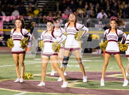Thumbnail 3 in Royal @ Simi Valley photogallery.