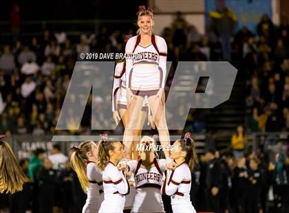 Thumbnail 2 in Royal @ Simi Valley photogallery.