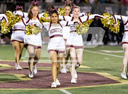 Thumbnail 1 in Royal @ Simi Valley photogallery.