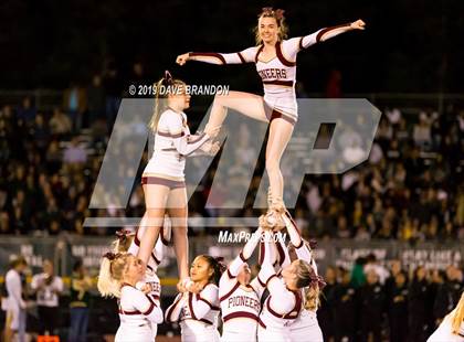 Thumbnail 1 in Royal @ Simi Valley photogallery.