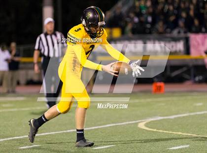 Thumbnail 3 in Royal @ Simi Valley photogallery.