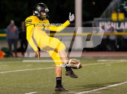 Thumbnail 1 in Royal @ Simi Valley photogallery.