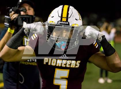 Thumbnail 3 in Royal @ Simi Valley photogallery.