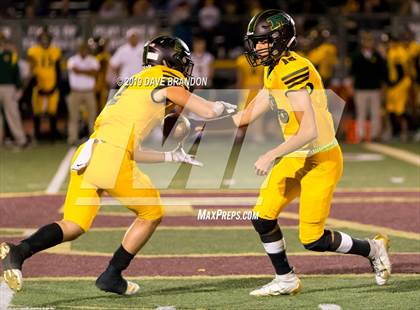 Thumbnail 2 in Royal @ Simi Valley photogallery.