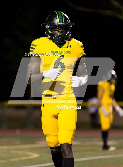 Thumbnail 3 in Royal @ Simi Valley photogallery.