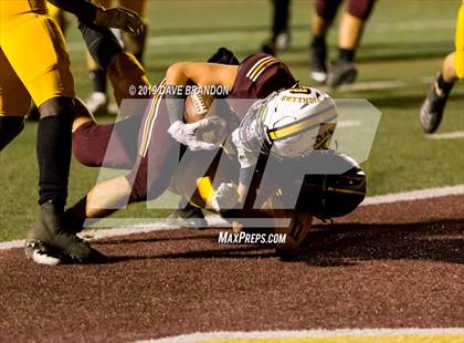 Thumbnail 2 in Royal @ Simi Valley photogallery.