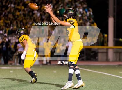Thumbnail 3 in Royal @ Simi Valley photogallery.
