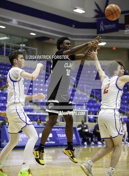 Thumbnail 1 in Parish Episcopal vs. Clark (NISD/NEISD Tournament) photogallery.