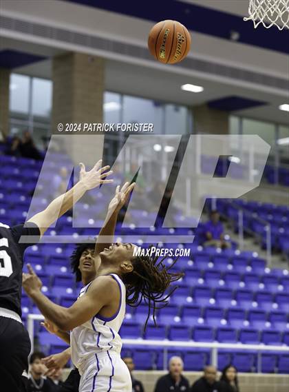 Thumbnail 3 in Parish Episcopal vs. Clark (NISD/NEISD Tournament) photogallery.
