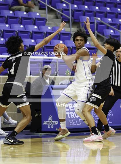 Thumbnail 1 in Parish Episcopal vs. Clark (NISD/NEISD Tournament) photogallery.