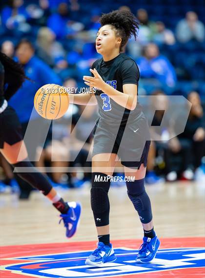 Thumbnail 1 in Mount Paran Christian vs Banks County (GHSA 2A State Championship) photogallery.