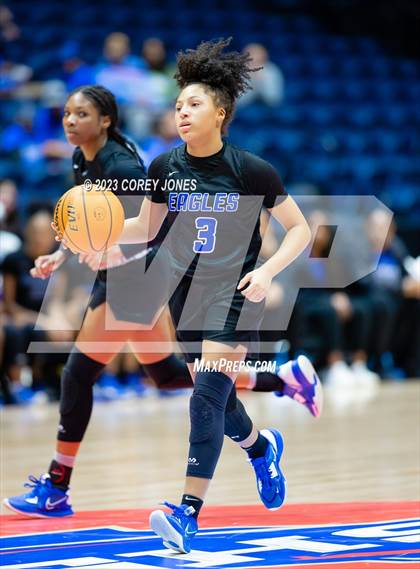 Thumbnail 3 in Mount Paran Christian vs Banks County (GHSA 2A State Championship) photogallery.