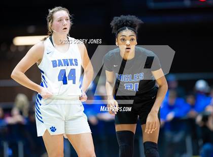 Thumbnail 2 in Mount Paran Christian vs Banks County (GHSA 2A State Championship) photogallery.