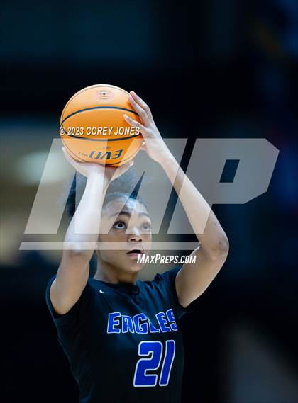 Thumbnail 3 in Mount Paran Christian vs Banks County (GHSA 2A State Championship) photogallery.
