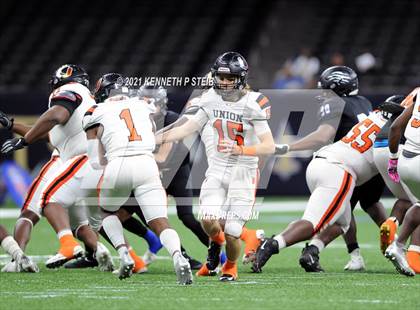 Thumbnail 1 in Sterlington vs. Union Parish (LHSAA 3A Final)  photogallery.