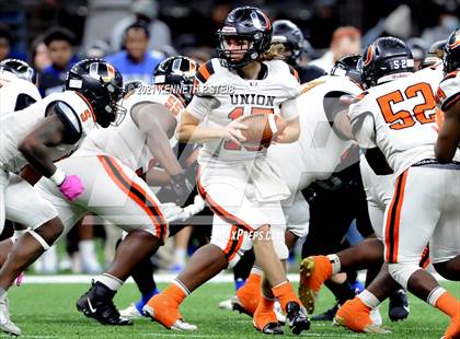 Thumbnail 2 in Sterlington vs. Union Parish (LHSAA 3A Final)  photogallery.