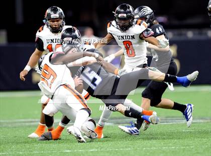 Thumbnail 3 in Sterlington vs. Union Parish (LHSAA 3A Final)  photogallery.