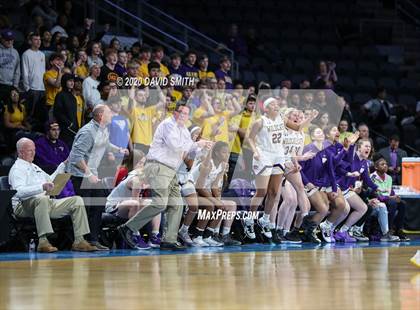 Thumbnail 3 in Lee's Summit West vs. Blue Springs (MSHSAA Class 5 Sectional) photogallery.