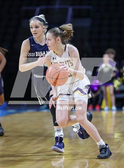 Thumbnail 3 in Lee's Summit West vs. Blue Springs (MSHSAA Class 5 Sectional) photogallery.