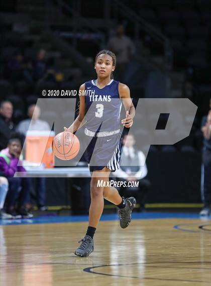 Thumbnail 3 in Lee's Summit West vs. Blue Springs (MSHSAA Class 5 Sectional) photogallery.