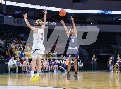 Thumbnail 1 in Lee's Summit West vs. Blue Springs (MSHSAA Class 5 Sectional) photogallery.