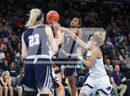 Thumbnail 1 in Lee's Summit West vs. Blue Springs (MSHSAA Class 5 Sectional) photogallery.
