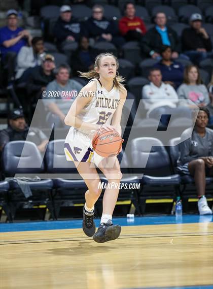 Thumbnail 1 in Lee's Summit West vs. Blue Springs (MSHSAA Class 5 Sectional) photogallery.