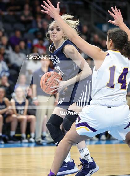 Thumbnail 3 in Lee's Summit West vs. Blue Springs (MSHSAA Class 5 Sectional) photogallery.
