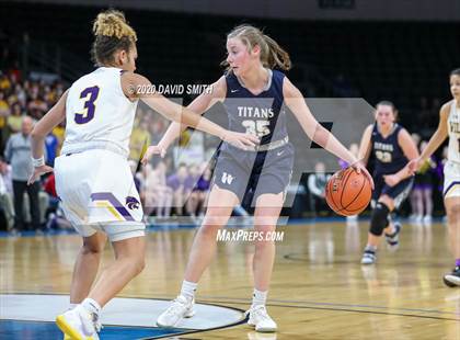 Thumbnail 2 in Lee's Summit West vs. Blue Springs (MSHSAA Class 5 Sectional) photogallery.