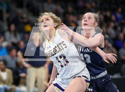 Thumbnail 2 in Lee's Summit West vs. Blue Springs (MSHSAA Class 5 Sectional) photogallery.