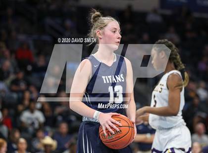 Thumbnail 1 in Lee's Summit West vs. Blue Springs (MSHSAA Class 5 Sectional) photogallery.