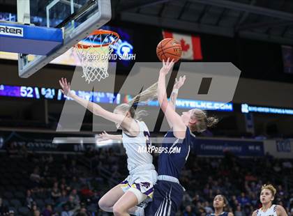 Thumbnail 3 in Lee's Summit West vs. Blue Springs (MSHSAA Class 5 Sectional) photogallery.