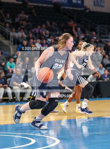 Thumbnail 2 in Lee's Summit West vs. Blue Springs (MSHSAA Class 5 Sectional) photogallery.