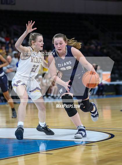 Thumbnail 3 in Lee's Summit West vs. Blue Springs (MSHSAA Class 5 Sectional) photogallery.