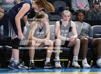 Thumbnail 1 in Lee's Summit West vs. Blue Springs (MSHSAA Class 5 Sectional) photogallery.