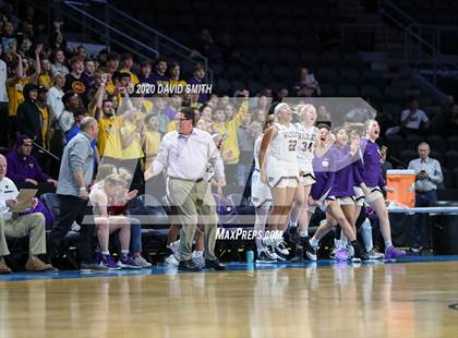 Thumbnail 1 in Lee's Summit West vs. Blue Springs (MSHSAA Class 5 Sectional) photogallery.