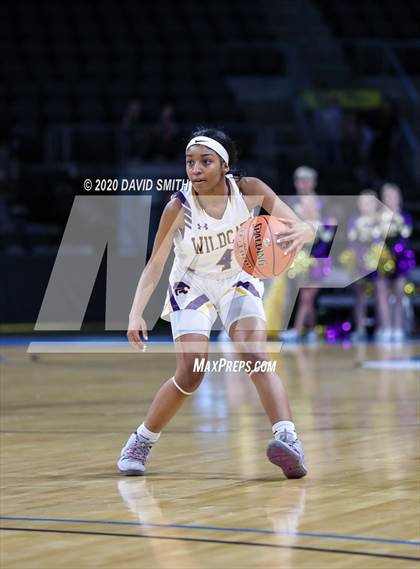 Thumbnail 2 in Lee's Summit West vs. Blue Springs (MSHSAA Class 5 Sectional) photogallery.