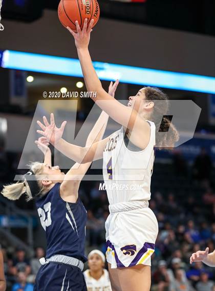 Thumbnail 3 in Lee's Summit West vs. Blue Springs (MSHSAA Class 5 Sectional) photogallery.