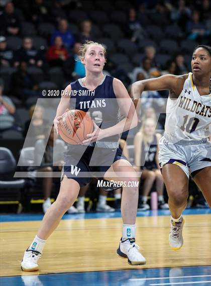 Thumbnail 1 in Lee's Summit West vs. Blue Springs (MSHSAA Class 5 Sectional) photogallery.